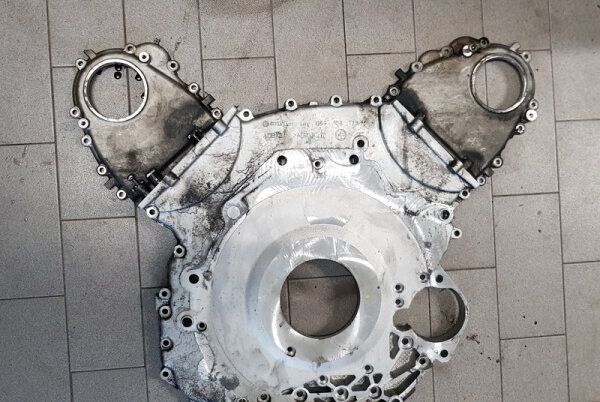 Audi A6 4F 3,0 TDI BKN Platte Stirnplatte Gehäuse Motorblock Stirndeckel 059103173M